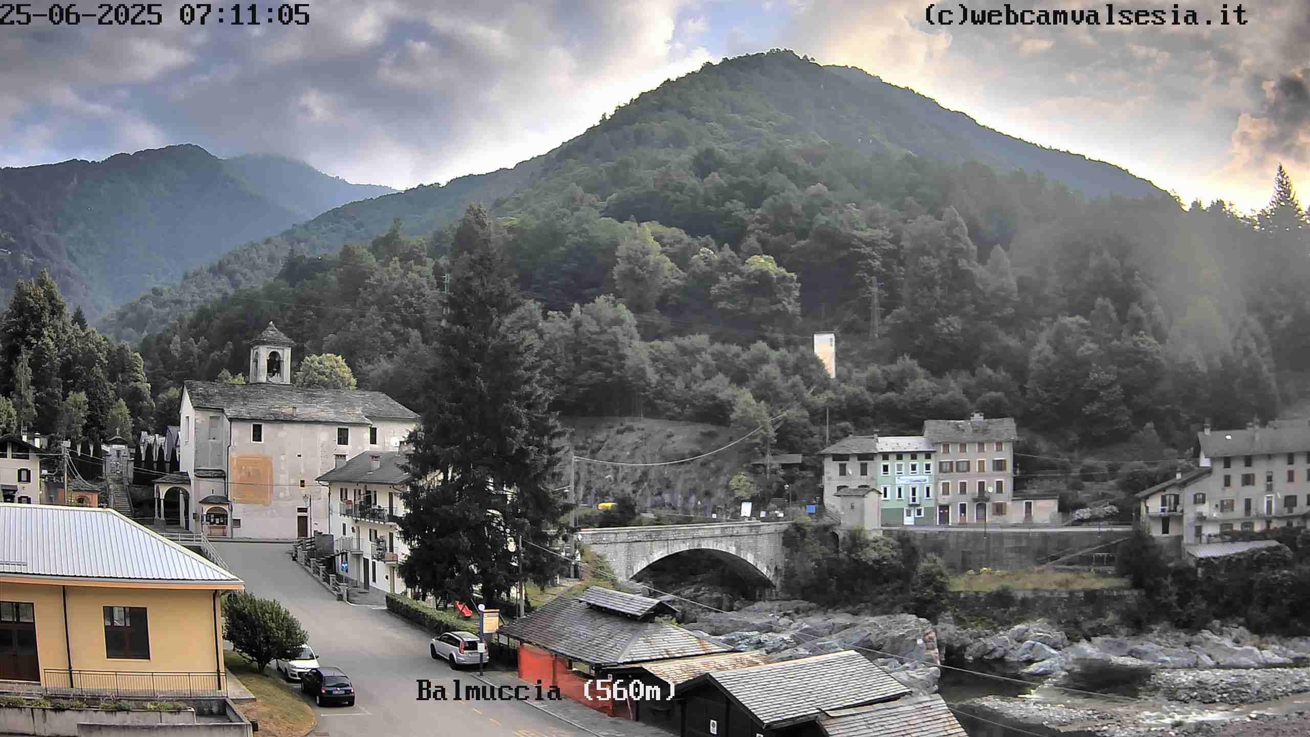 immagine della webcam nei dintorni di Riva Valdobbia: webcam Balmuccia