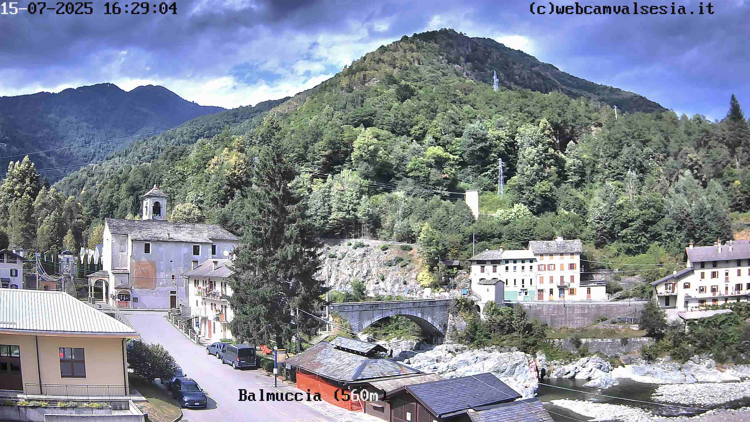 immagine della webcam nei dintorni di Borgosesia: webcam Balmuccia