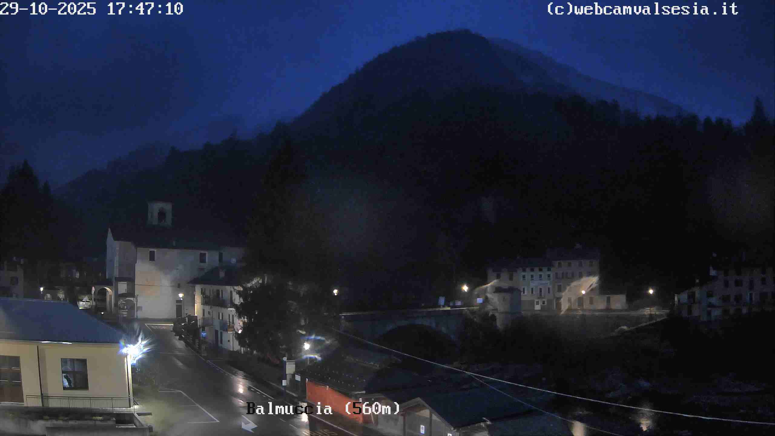 immagine della webcam nei dintorni di Rifugio Boffalora Ticino: webcam Balmuccia