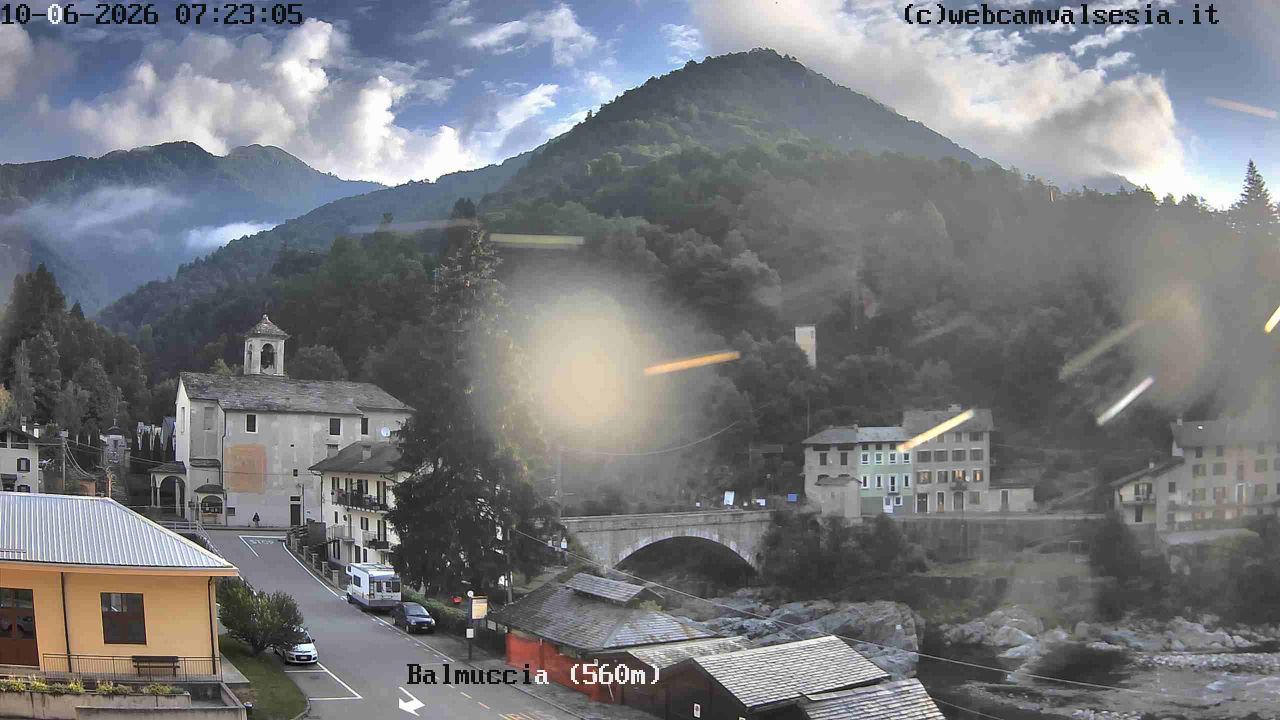 immagine della webcam nei dintorni di Varallo: webcam Balmuccia