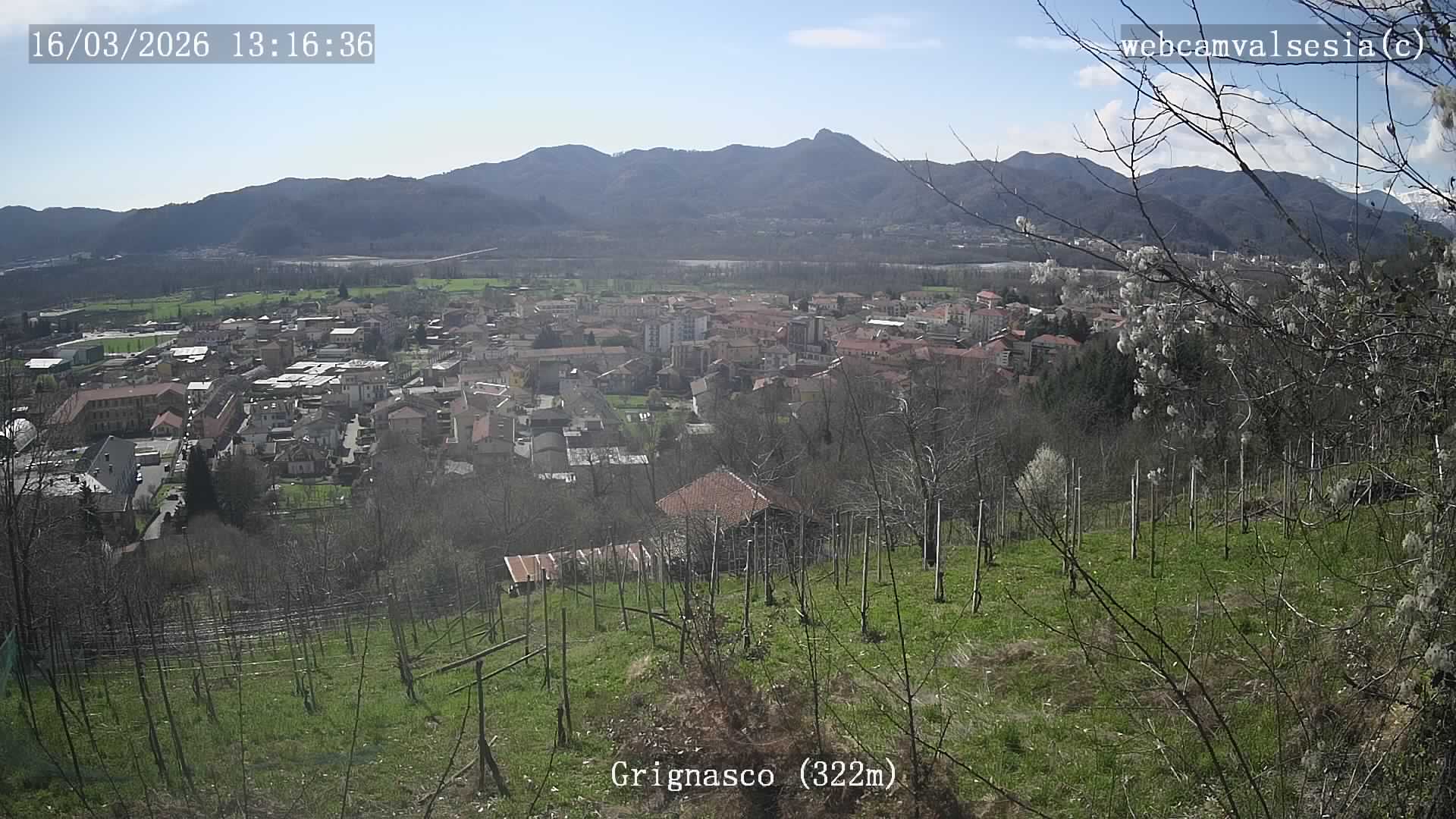immagine della webcam nei dintorni di Borgomanero: webcam Grignasco