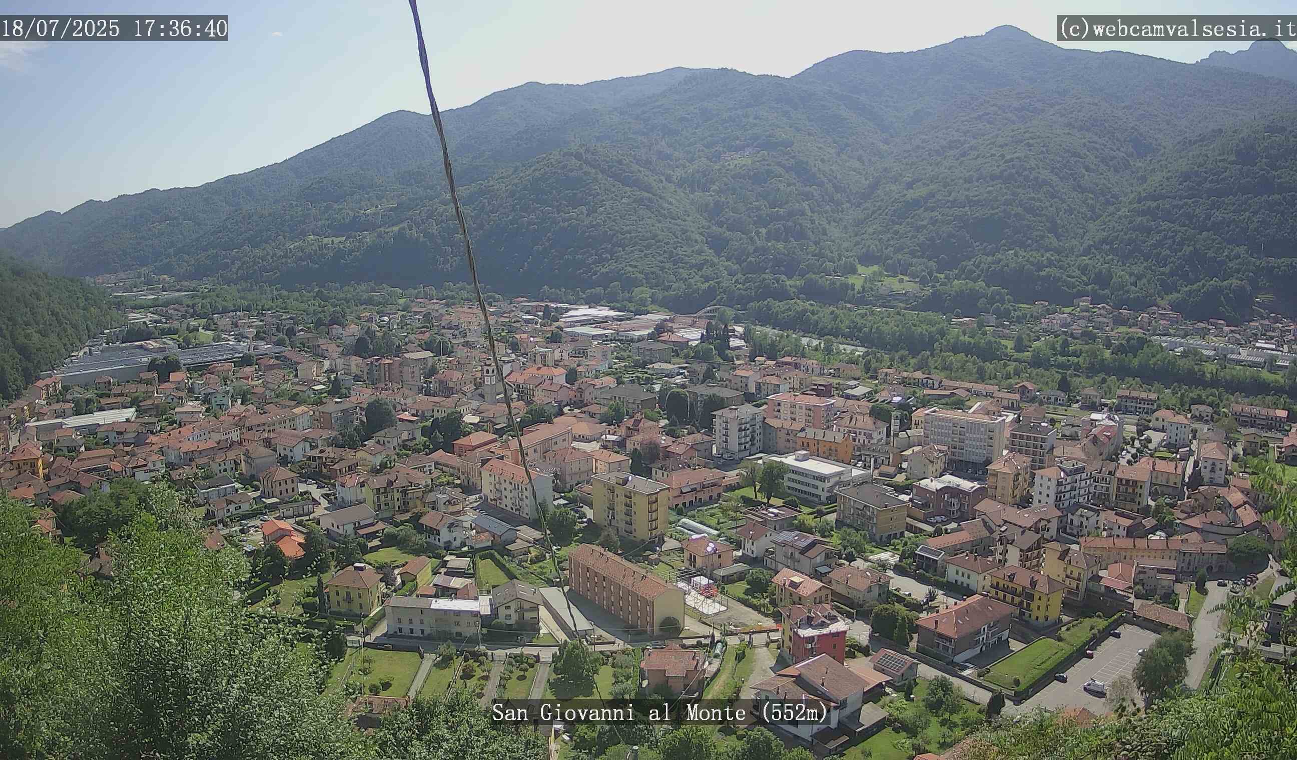 immagine della webcam nei dintorni di Madonna del Sasso: webcam Quarona