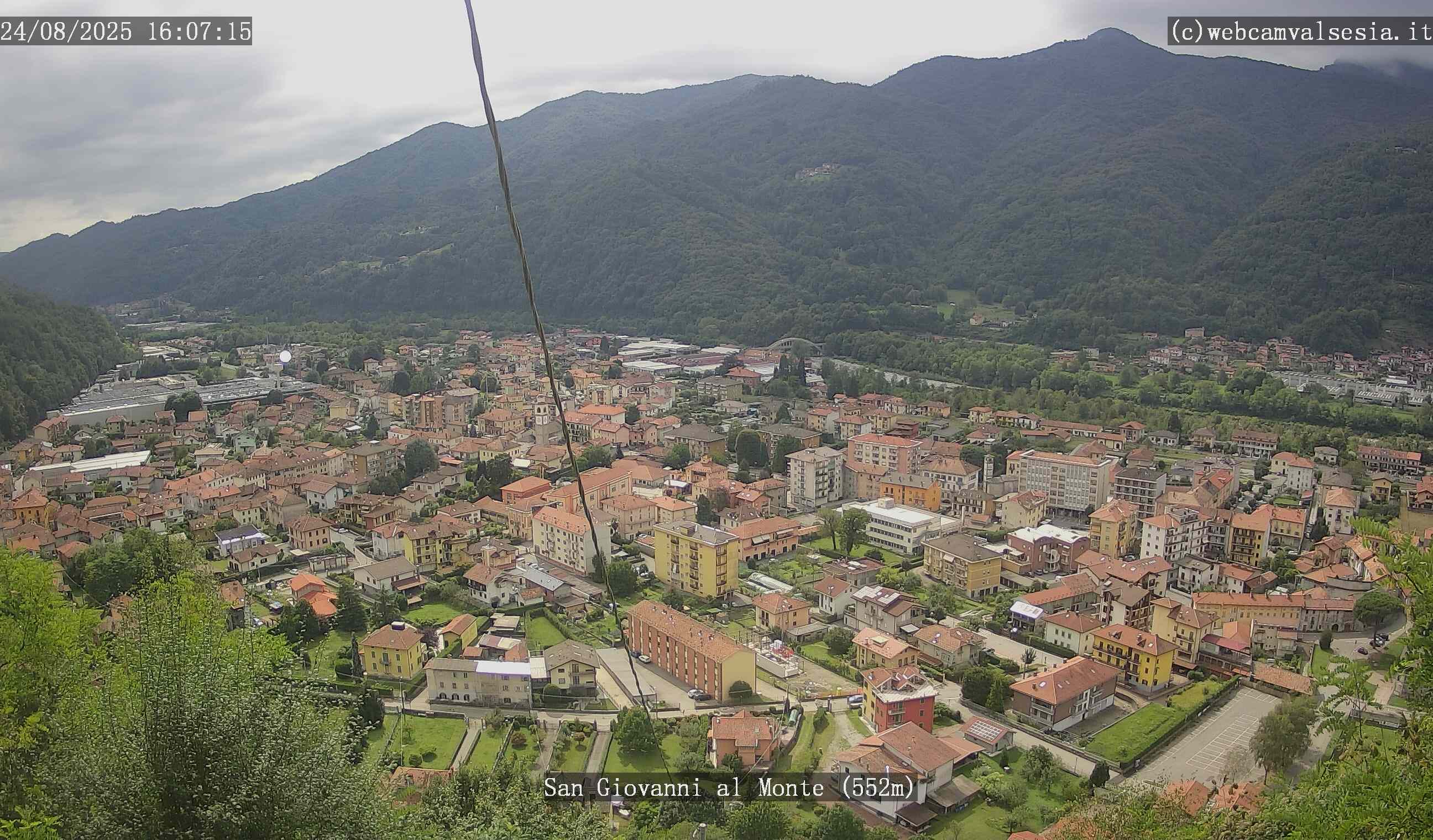 immagine della webcam nei dintorni di Alpe di Mera: webcam Quarona