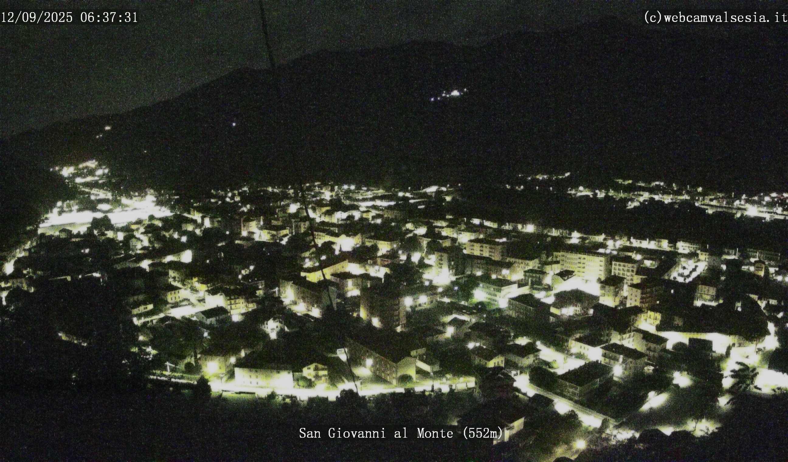immagine della webcam nei dintorni di Alpe di Mera: webcam Quarona