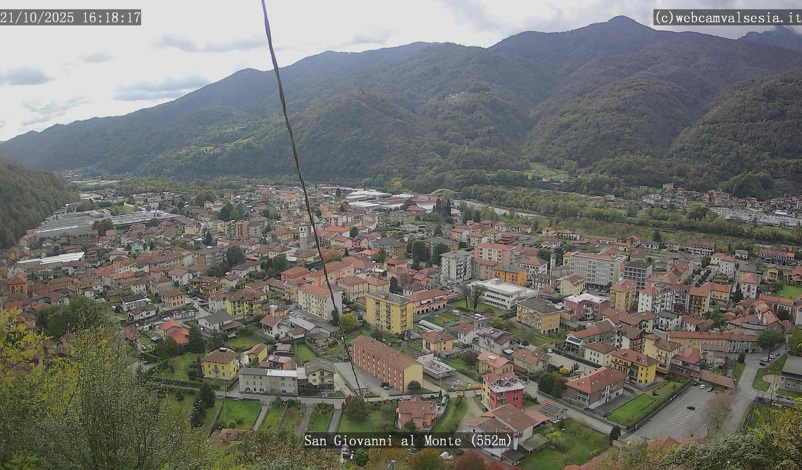 immagine della webcam nei dintorni di Madonna del Sasso: webcam Quarona