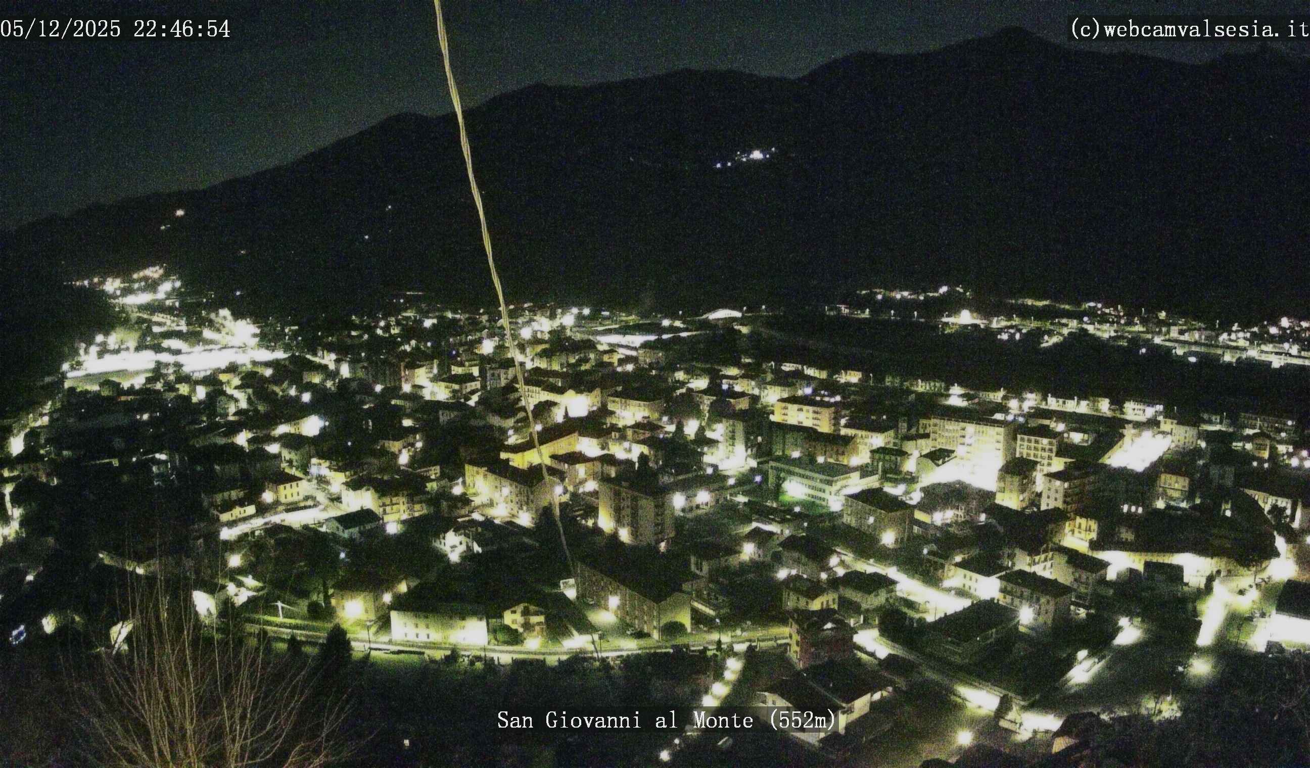 immagine della webcam nei dintorni di Madonna del Sasso: webcam Quarona