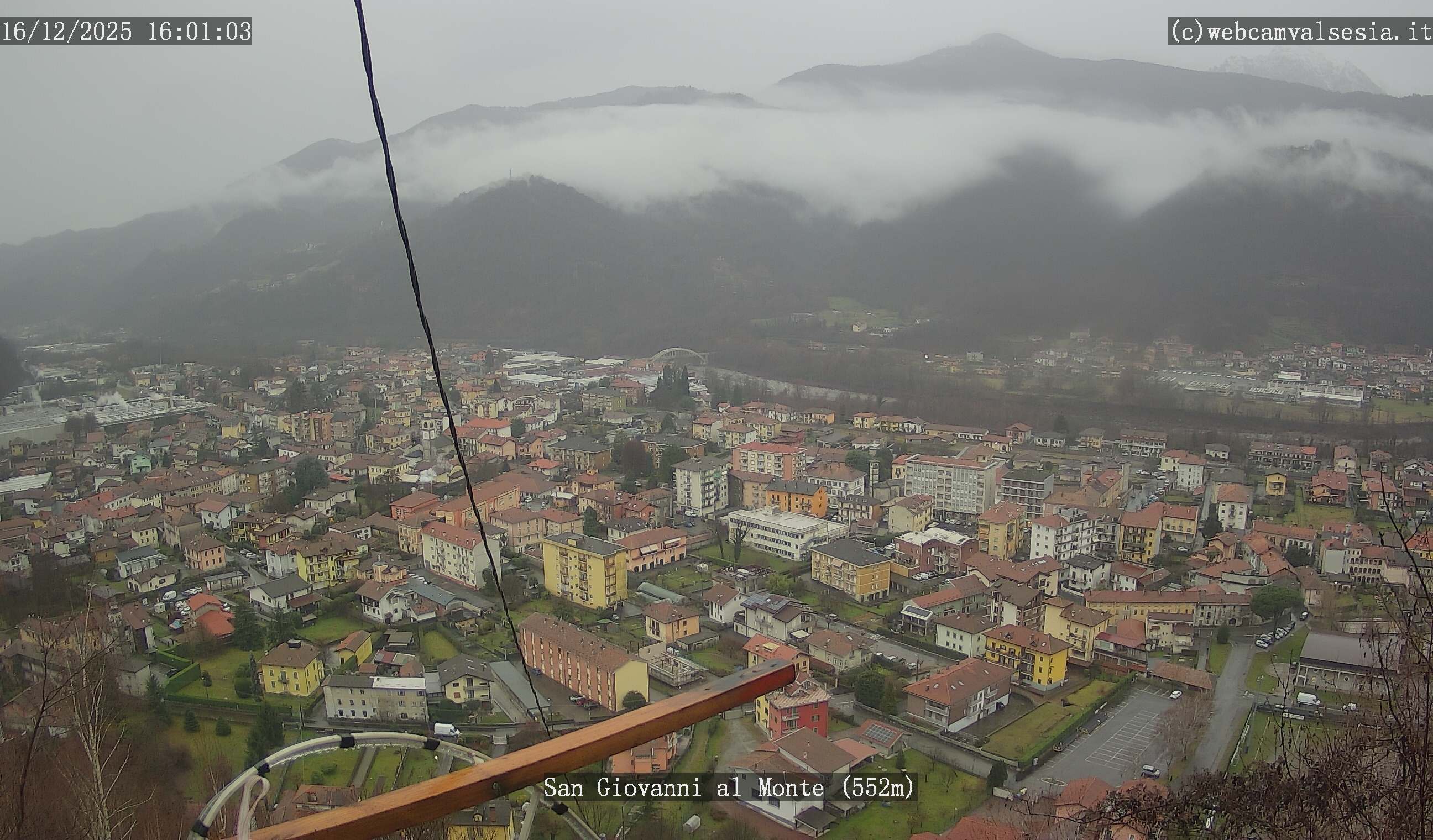 immagine della webcam nei dintorni di Varallo: webcam Quarona