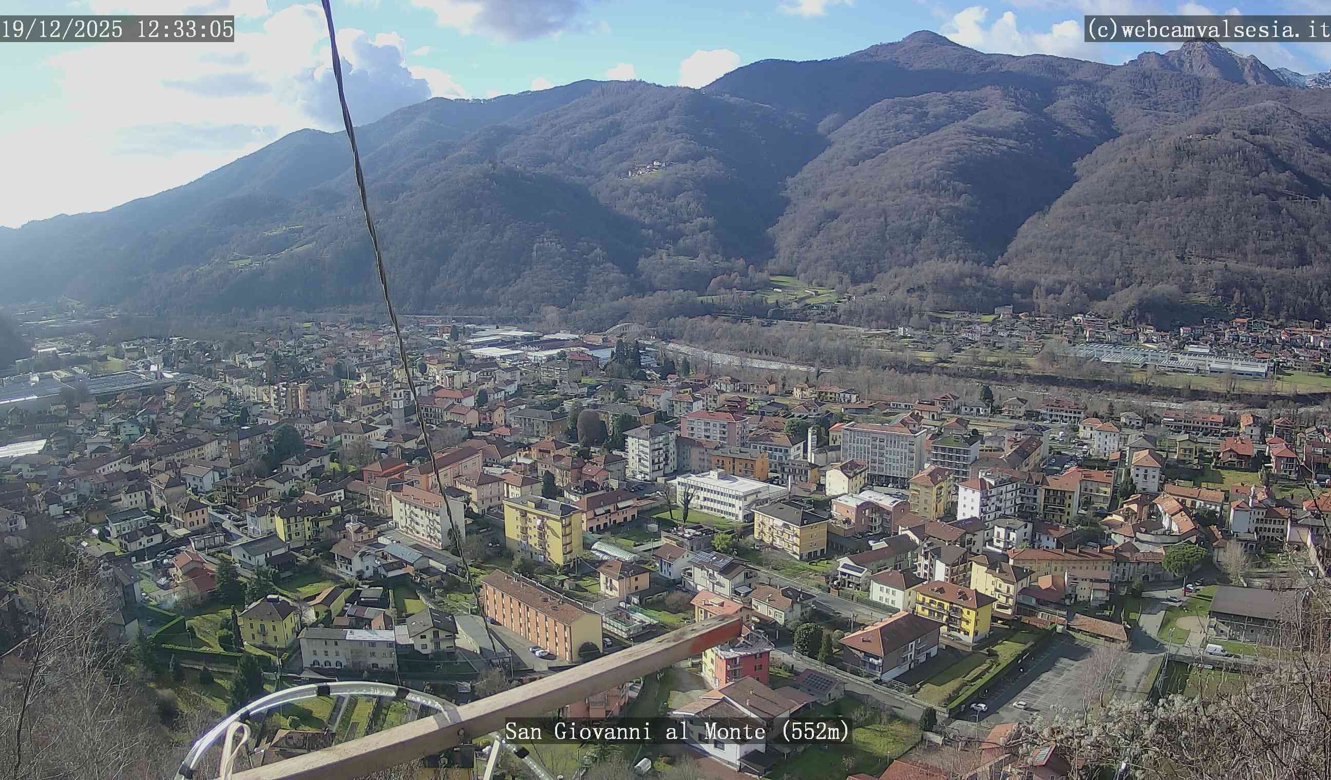 immagine della webcam nei dintorni di Madonna del Sasso: webcam Quarona