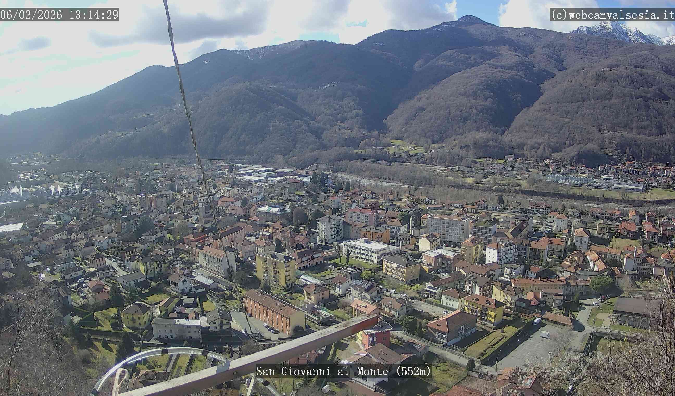 immagine della webcam nei dintorni di Lozzolo: webcam Quarona