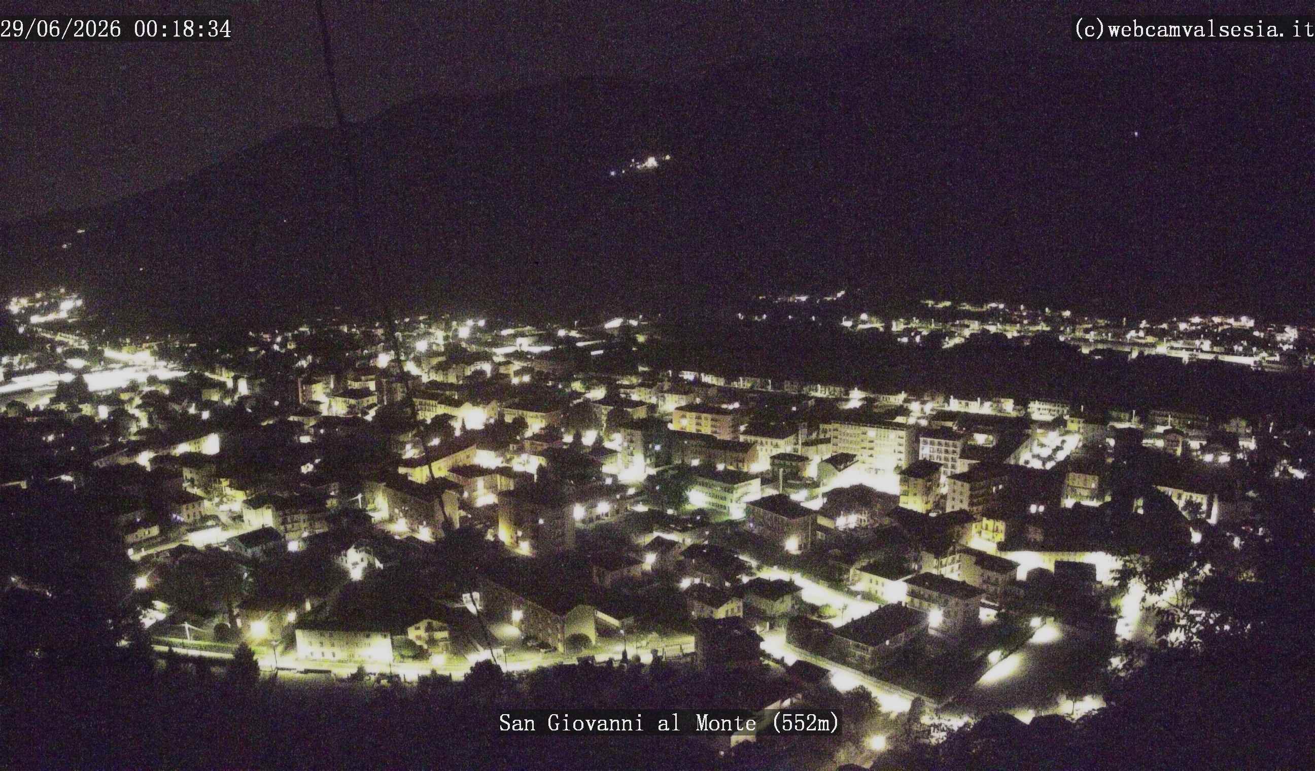 immagine della webcam nei dintorni di Fontaneto d'Agogna: webcam Quarona