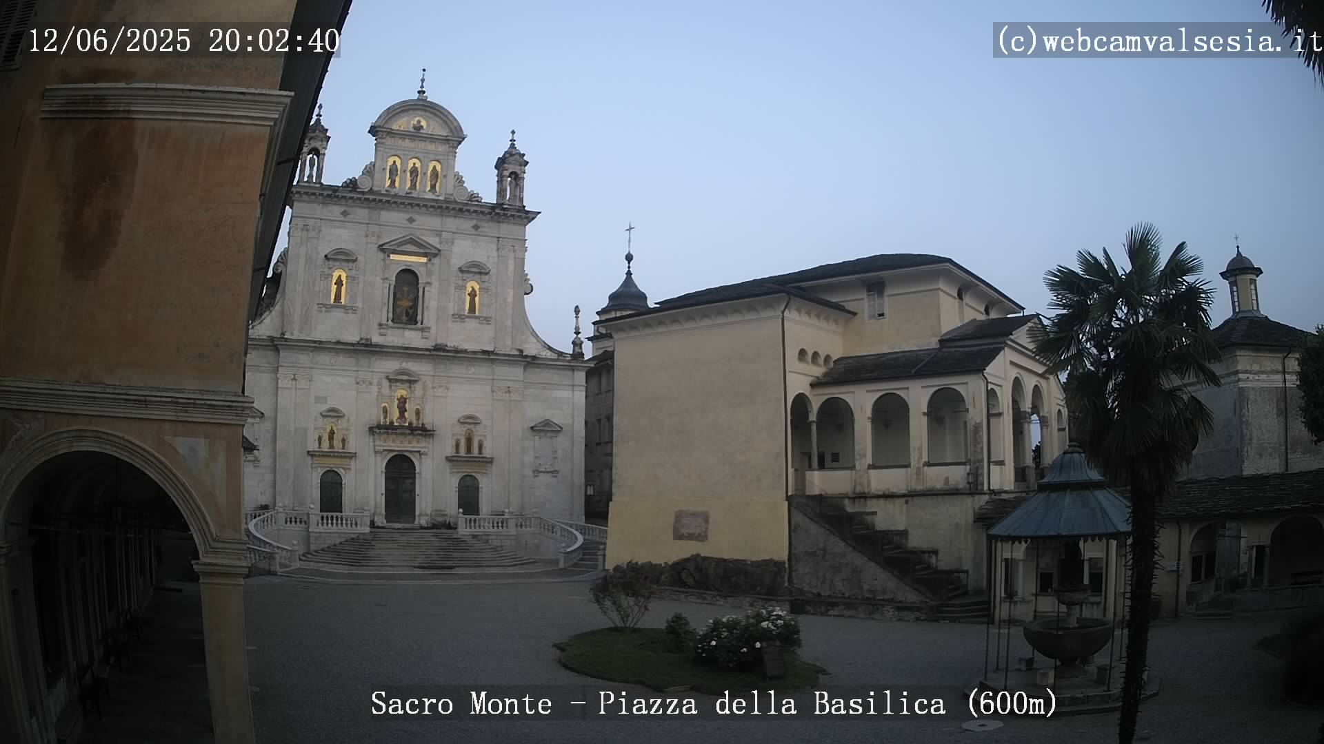 immagine della webcam nei dintorni di Pella: webcam Varallo