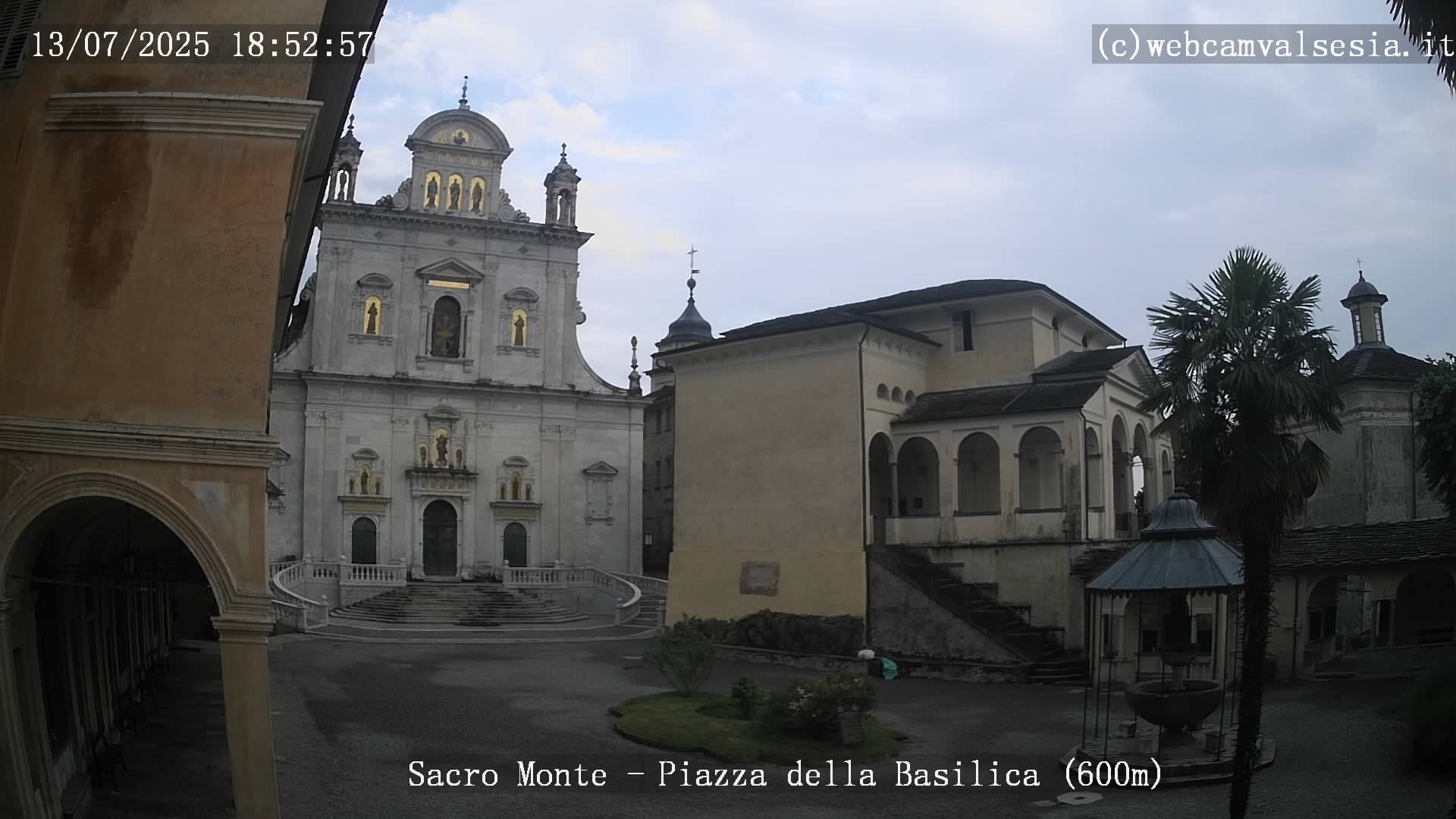 immagine della webcam nei dintorni di Rifugio Boffalora Ticino: webcam Varallo