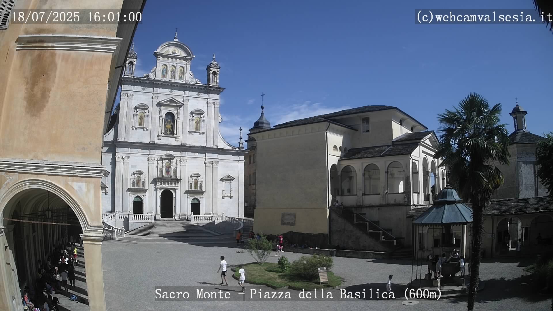 immagine della webcam nei dintorni di Madonna del Sasso: webcam Varallo
