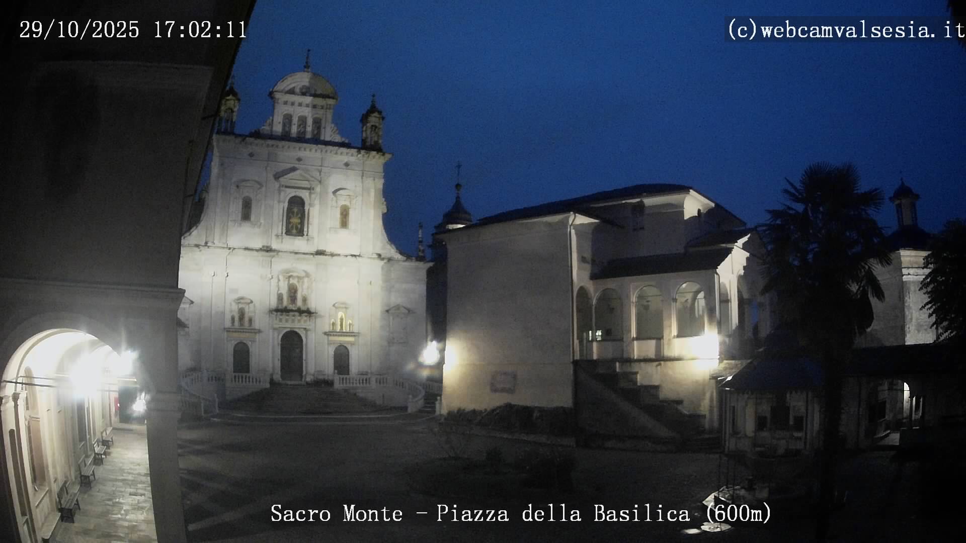 immagine della webcam nei dintorni di Rifugio Boffalora Ticino: webcam Varallo