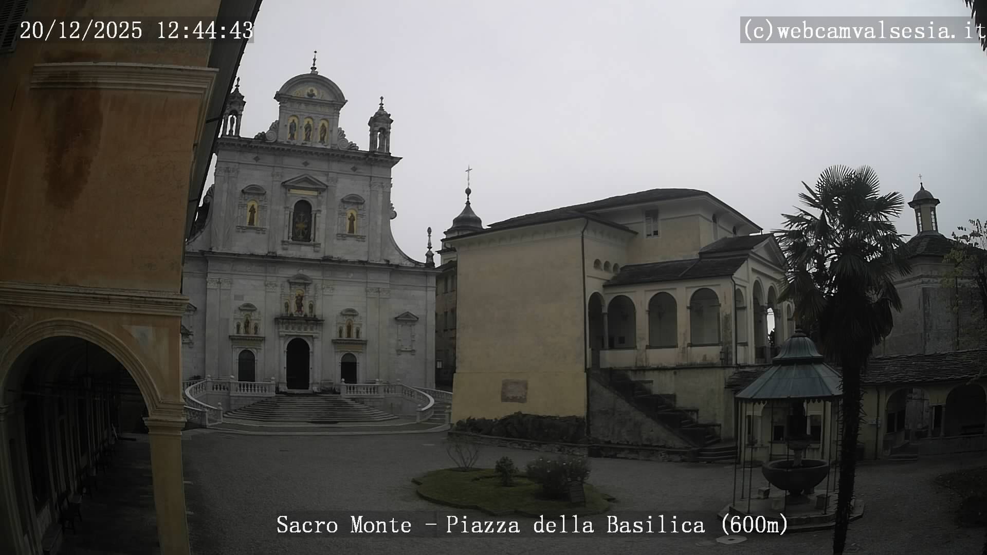 immagine della webcam nei dintorni di Pella: webcam Varallo