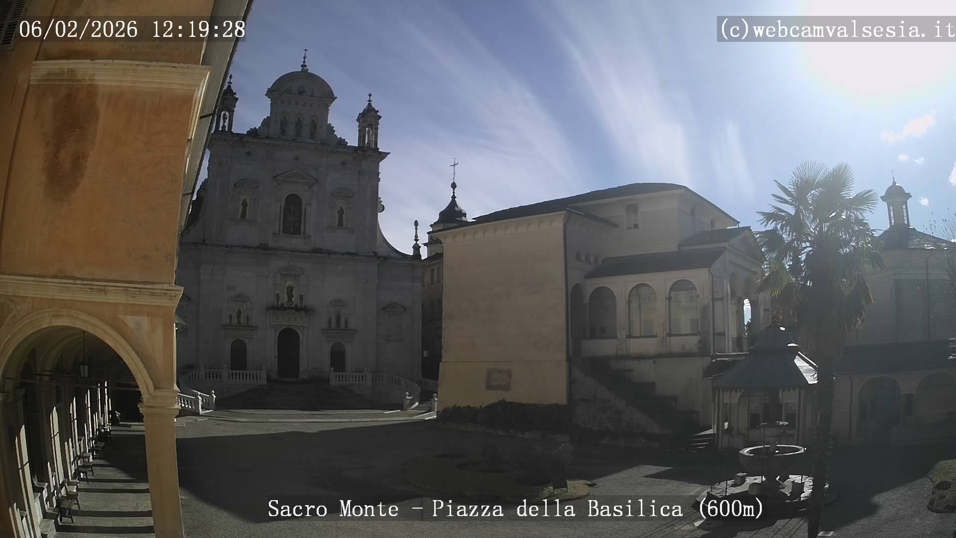 immagine della webcam nei dintorni di Lozzolo: webcam Varallo