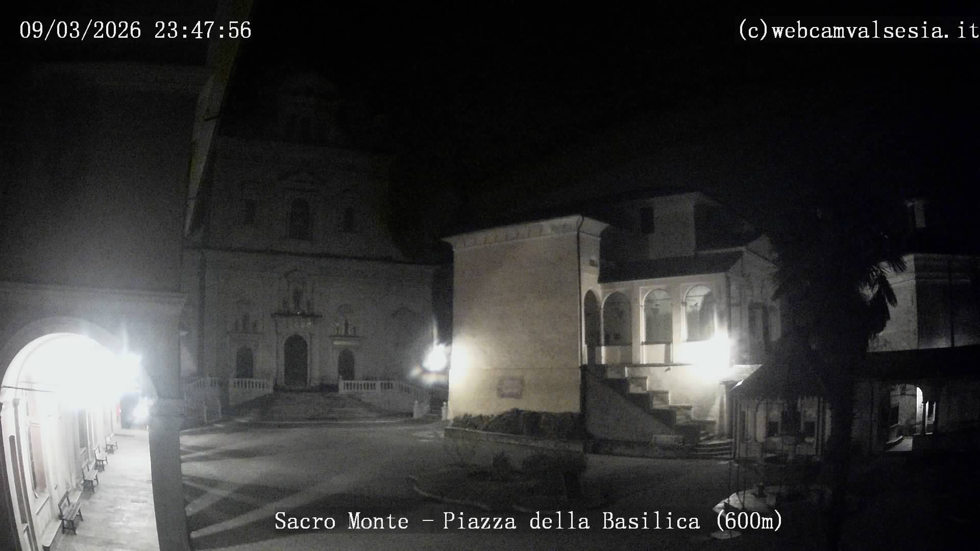 immagine della webcam nei dintorni di Madonna del Sasso: webcam Varallo