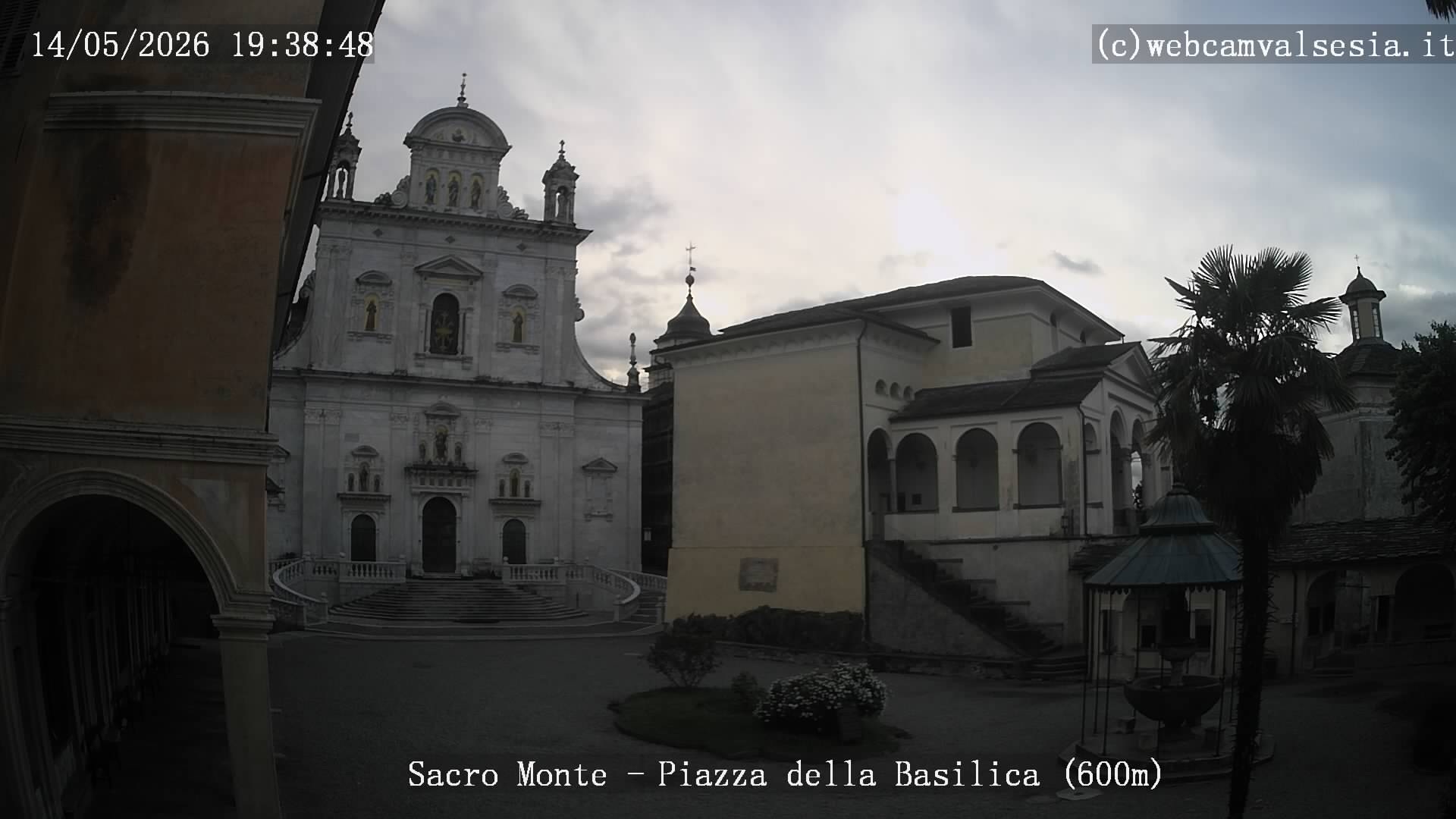 immagine della webcam nei dintorni di Lozzolo: webcam Varallo